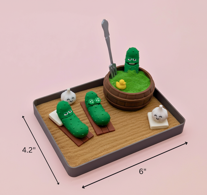 Pickle Mini Zen Garden Sand Tray – Funny Pickle Desk Decor, Stress Relief Fidget Sandbox, 3D Printed Office Desk Toy Gift