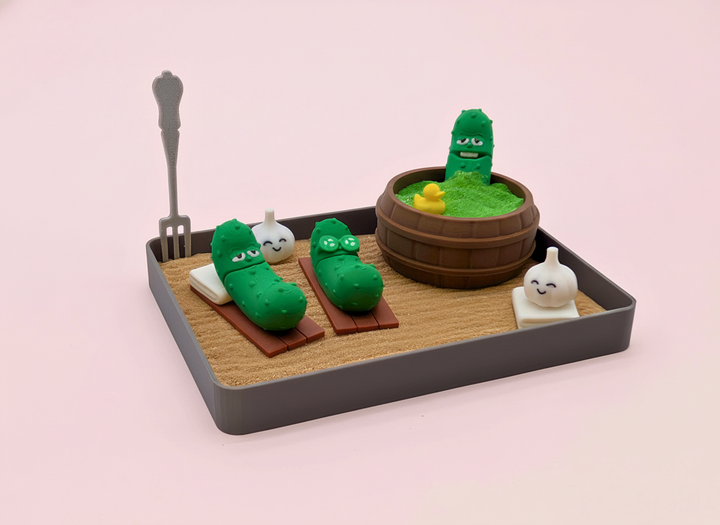 Pickle Mini Zen Garden Sand Tray – Funny Pickle Desk Decor, Stress Relief Fidget Sandbox, 3D Printed Office Desk Toy Gift