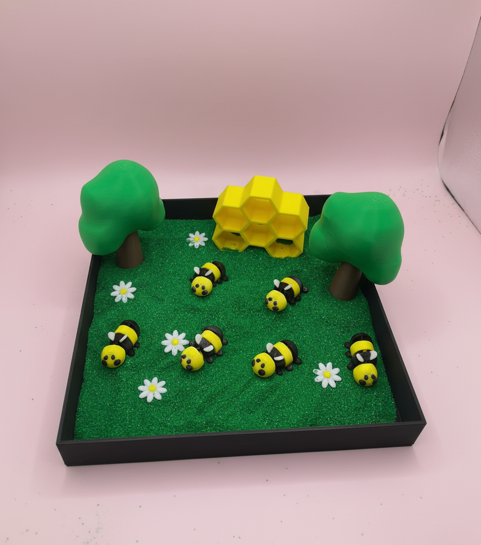 Honey Bee Mini Zen Garden Sand Tray Kit Cute Bee Desk Decor Mini Sand Garden Stress Relief Desk Toy 3D Printed Office Cubicle Decor Gift