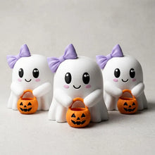 Cute Halloween Ghost Statue, Mini Bookshelf Decor